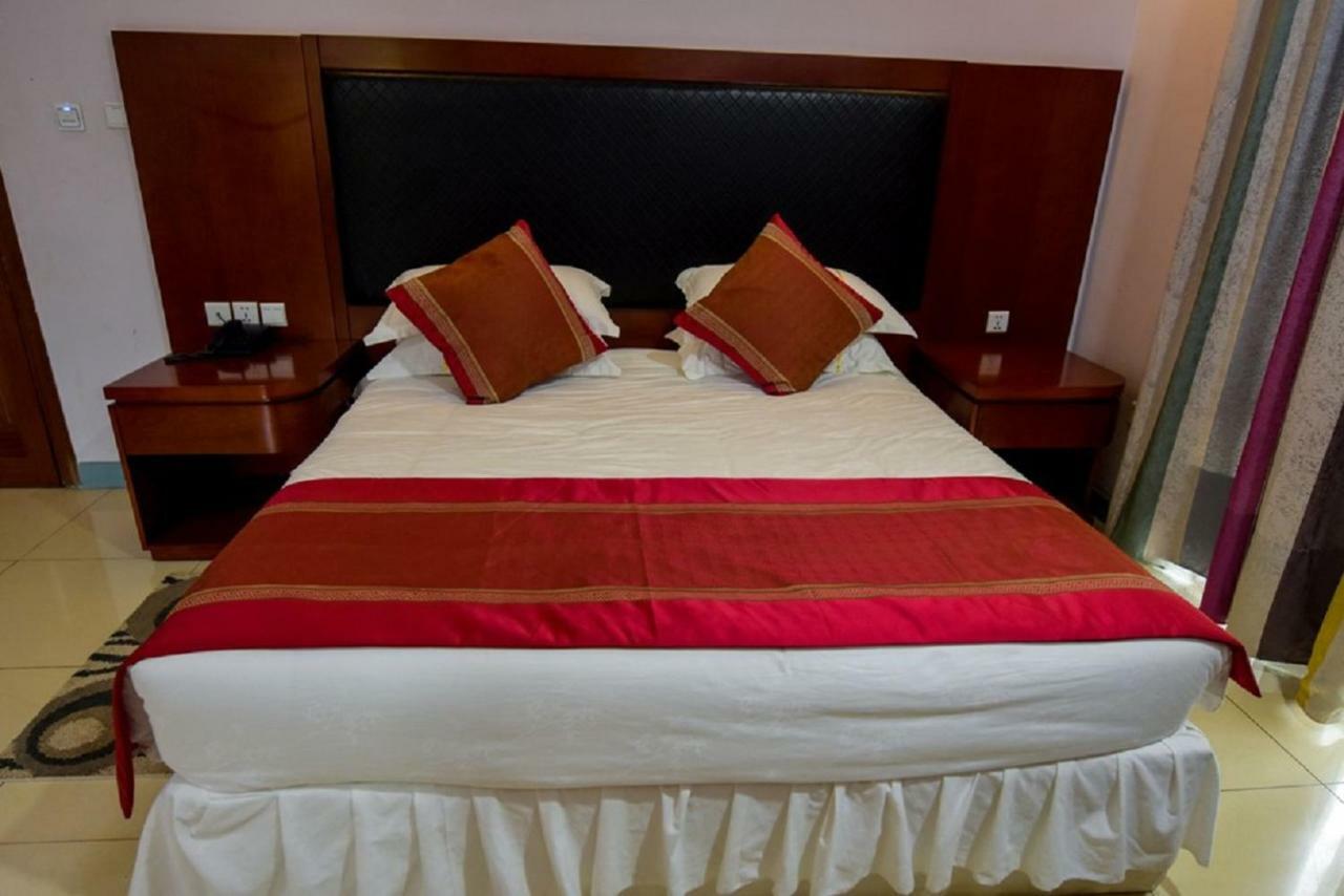 Orient Park Hotel Kigali Exterior photo